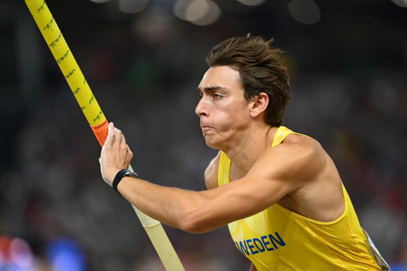 SAUT À LA PERCHE - Duplantis, l'or,  le record et une  marge stratosphérique