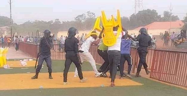 GUINÉE - 3 jours de deuil après une tragédie lors d’une finale de football