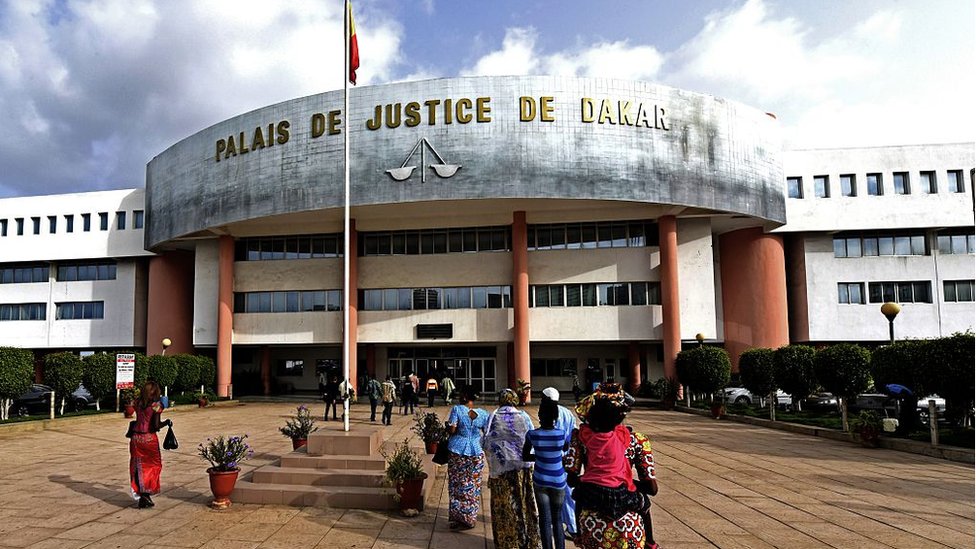 ESCROQUERIE PORTANT SUR PLUS D’UN MILLIARD DE FRANCS CFA - Awa Diop risque deux ans d’emprisonnement