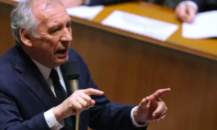 FRANCE - François Bayrou invoque le 49.3 pour faire adopter le budget de l'État