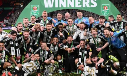 CARABAO CUP - Newcastle punit Liverpool et s'offre un sacre historique