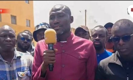 TALLY MAME DIARRA - Les populations de Diamaguene Sicap Mbao disent niet au pavage et exigent le bitumage