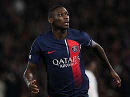 PSG -Kolo Muani, Chelsea discute aussi