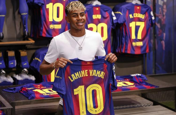 BARÇA - Yamal ignore les critiques