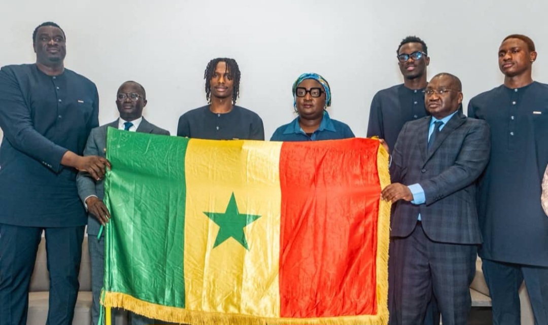 AFROBASKET 2025 - Les Lions ont reçu le drapeau national