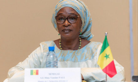YASSINE FALL - "Je réitère ma loyauté au peuple sénégalais"