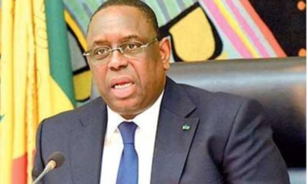 CEREMONIES DE PASSATION DE SERVICE - Macky Sall prescrit la sobriété à ses ministres