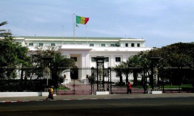 GESTION PUBLIQUES - L’histoire des familles au cœur du pouvoir