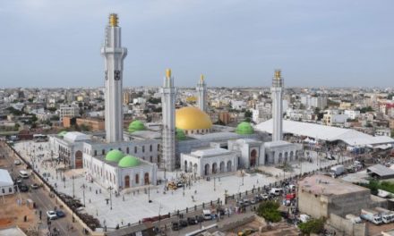 Massalikul Jinaan : Visite guidée dans la plus grande mosquée de l’Afrique de l’Ouest