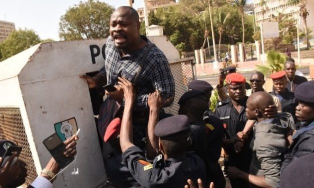 MANIF’ DEVANT LE CAMP PENAL – Les soutiens de Guy Marius déférés