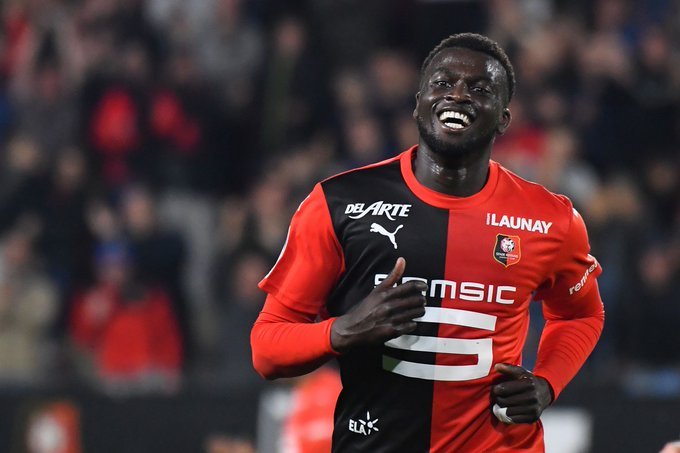 FOOTBALL - STADE RENNAIS - Mbaye Niang sort du silence
