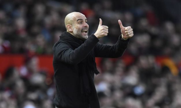 MAN CITY - Pep et une partie de son staff, à la fête !