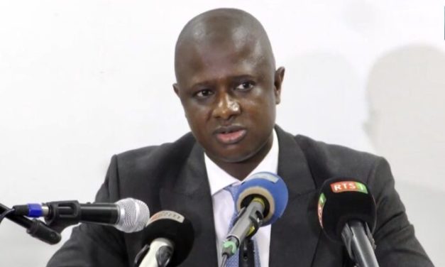 WORE SARR A ANTOINE DIOME  - "Depuis que vous avez atterri dans la cour des malfaiteurs et magouilleurs..."