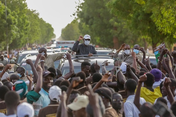 Macky Sall face à ses propres contradictions