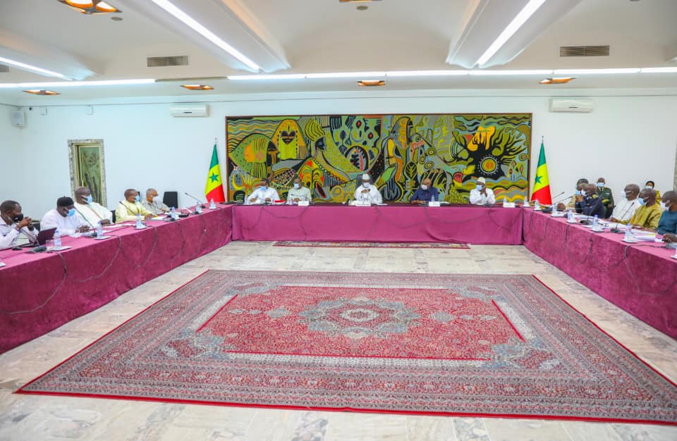INONDATIONS DANS LA BANLIEUE - Macky convoque une réunion d'urgence
