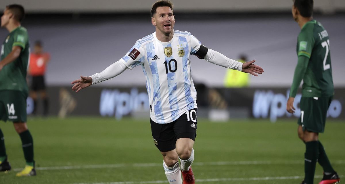 MEILLEUR BUTEUR D'AMERIQUE DU SUD - Messi efface Pelé