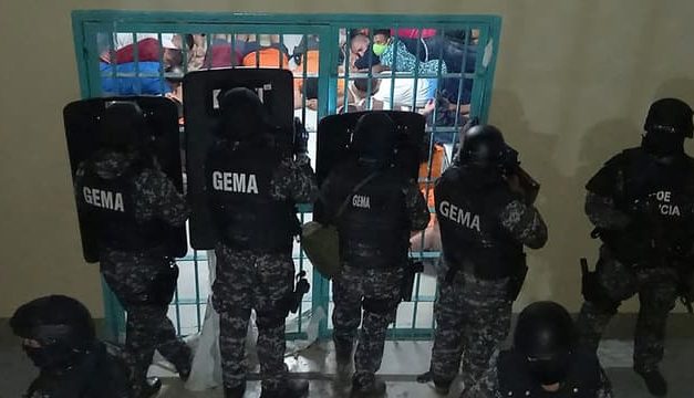 ÉQUATEUR - Des affrontements entre gangs rivaux font plus de 100 morts dans une prison