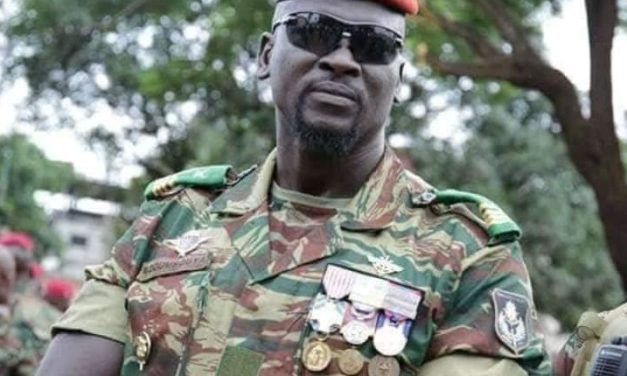 Mamady Doumbouya : "Le président est avec nous, il est en lieu sûr"