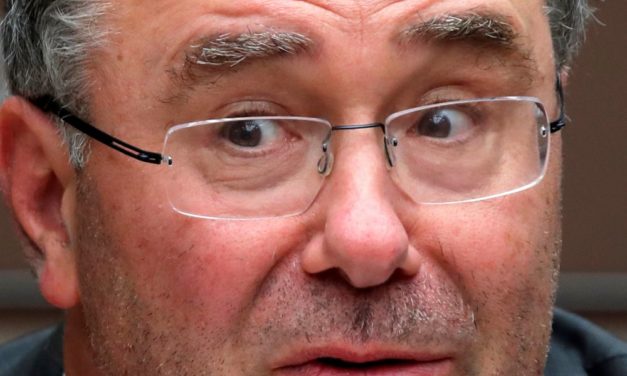 PRISE ILLEGALE D'INTERETS - Le PDG de TotalEnergies visé