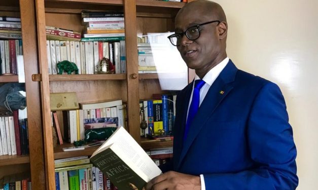 NON-VIOLENCE - Thierno Alassane Sall déchire la charte