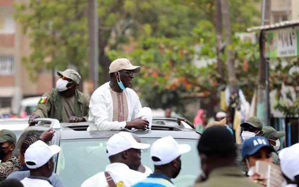 COUVERTURE MEDIATIQUE DES LOCALES - Quand l'argent fausse le jeu