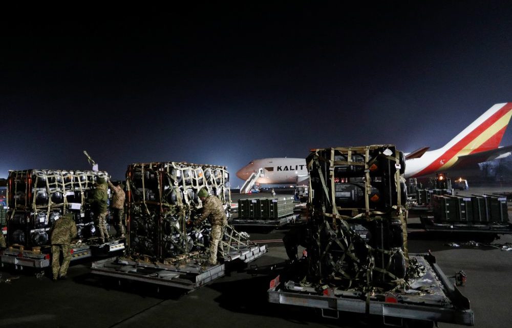 La Russie pourrait envahir l'Ukraine à tout moment, dit le secrétaire d'État américain