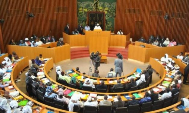 ESPAGNE - Benno Bokk Yaakaar gagne à Barcelone