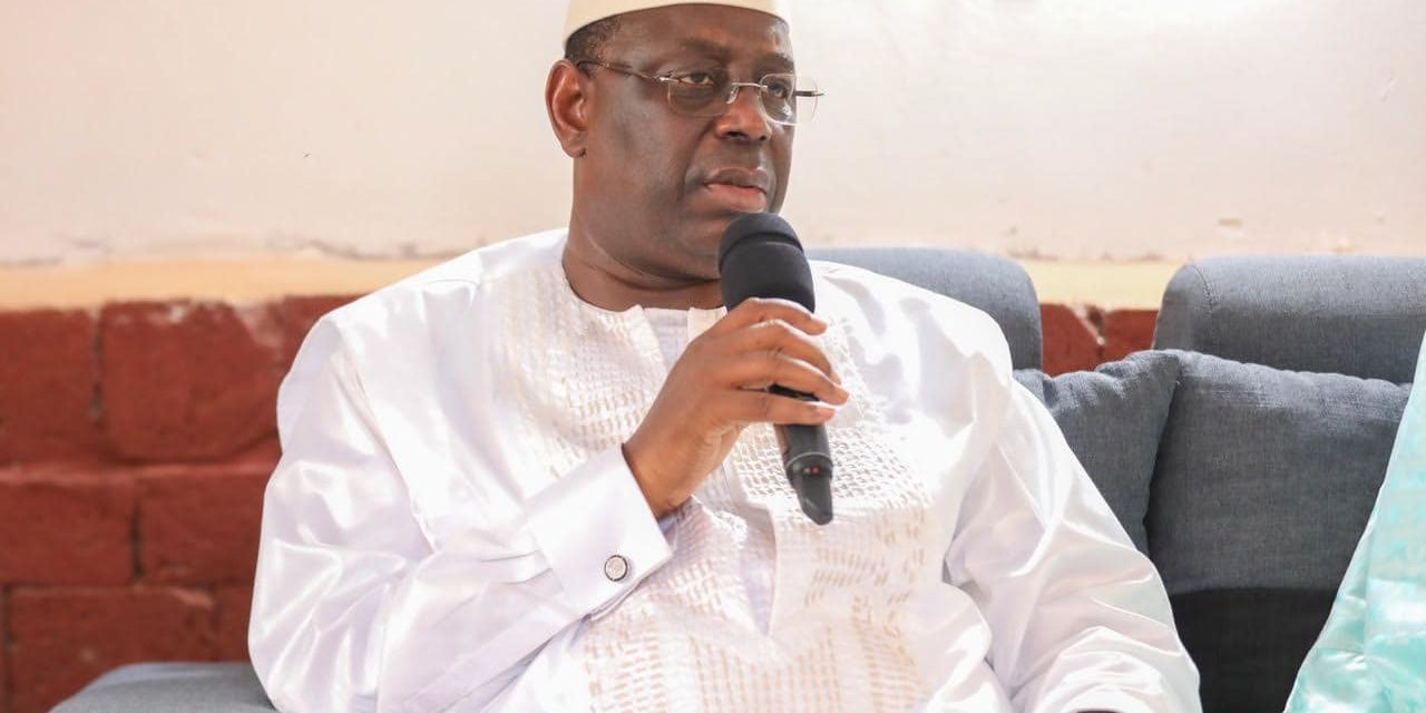 MACKY SALL – «Je n’emprisonne pas, je ne libère pas… » 