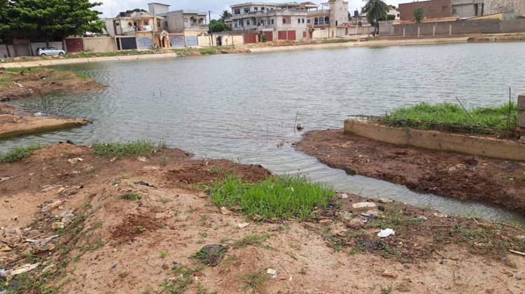 MALIKA - Un homme retrouvé mort dans un bassin