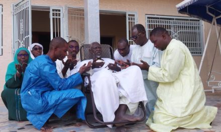 VISITE DE JOURNALISTES A TOUBA - Serigne Mountakha bénit la MPIC et la Cité de la Presse