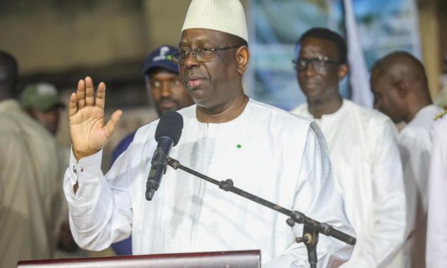 MACKY SALL - AMADOU BA - Le jeu de dupes