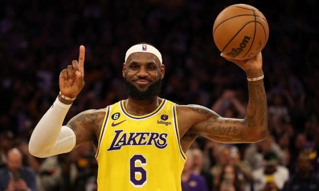 MEILLEUR MARQUEUR NBA - LeBron James efface Kareem Abdul-Jabbar