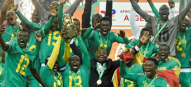 EN COULISSES - Macky affrète un avion spécial pour les champions d'Afrique