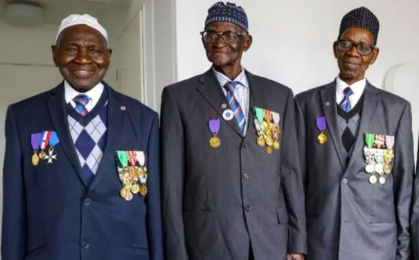 ARMEE - 9 tirailleurs sénégalais, âgés de 85 à 96 ans rentrent au Sénégal