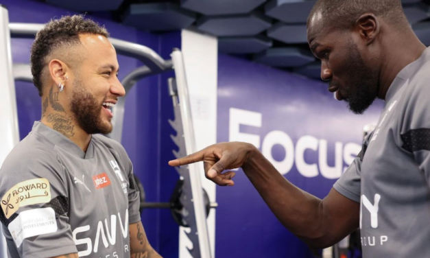 EN COULISSES - Koulibaly et le niveau de français de Neymar !