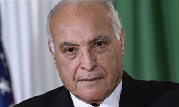 EN COULISSES - Alger propose une transition politique de six mois