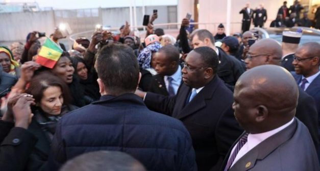 EN COULISSES - Macky Sall menace et justifie son choix.