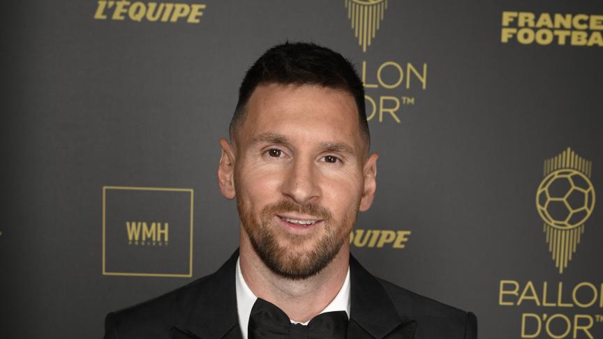 EN COULISSES - Le bel hommage de Messi à Zidane