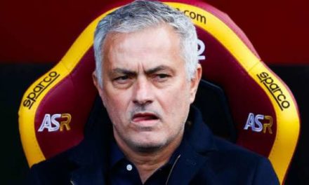 EN COULISSES - Mourinho répond  à la rumeur