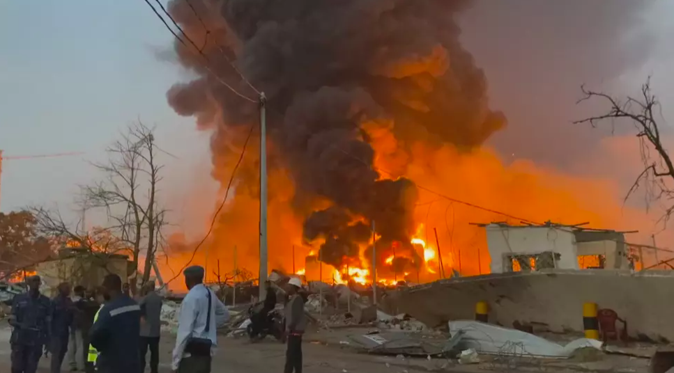  INCENDIE MEURTRIER DANS UN DÉPÔT DE CARBURANT À CONAKRY- Au moins 8 morts et 84 blessés déploré