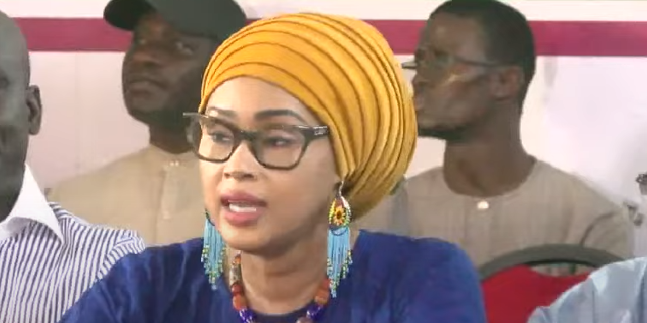 EN COULISSES - Le cri du coeur de Maïmouna Bousso