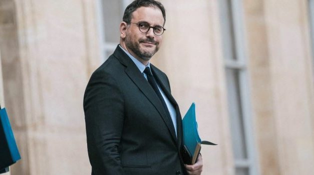 LOI SUR L'IMMIGRATION EN FRANCE - Aurélien Rousseau démissionne de son poste de ministre de la Santé