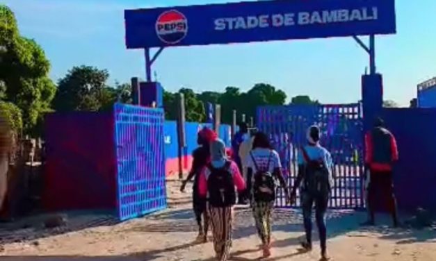 EN COULISSES - Sadio Mané offre un joli stade à Bambali