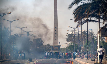 REPORT DE LA PRÉSIDENTIELLE – MANIFESTATIONS À DAKAR - La place de la Nation "bunkerisée"