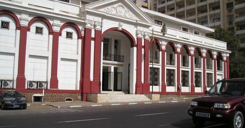 PASSEPORTS DIPLOMATIQUES - Entre fantasmes, réalités et dérives...