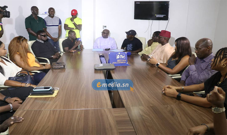 RETARDS DE SALAIRES ET AUTRES - Les travailleurs du groupe de presse Emedia broient du noir