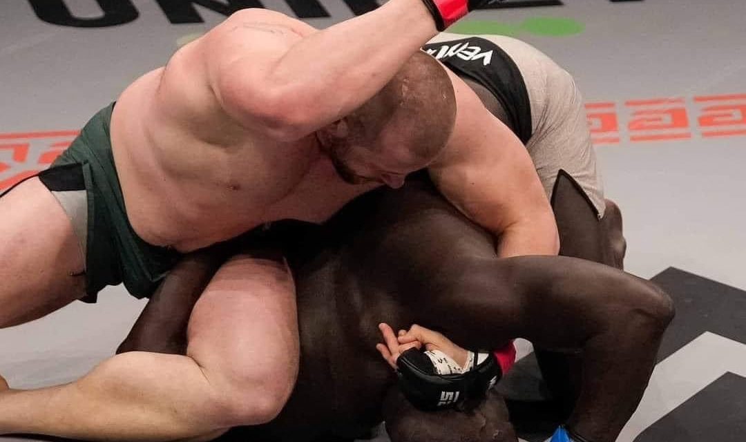 MMA - Malick Niang laminé par Benjamin Sehic