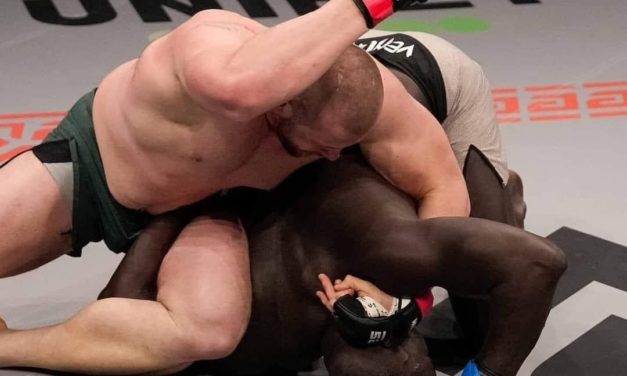 MMA - Malick Niang laminé par Benjamin Sehic