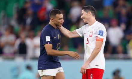 PSG - Lewandowski encense Mbappé