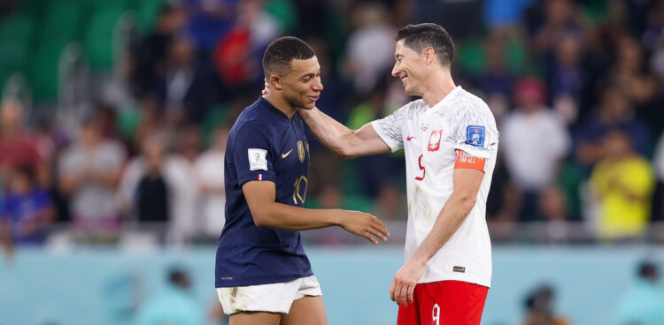 PSG - Lewandowski encense Mbappé